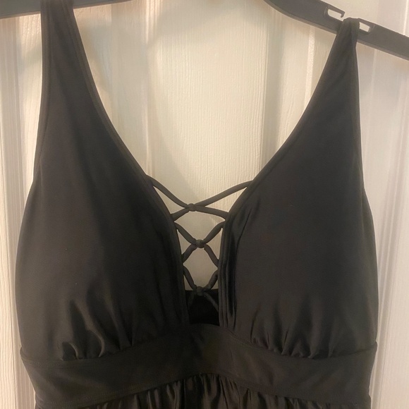 Black 1 Piece Swimsuit w/ Built in Skirt Size 14 - Picture 3 of 13